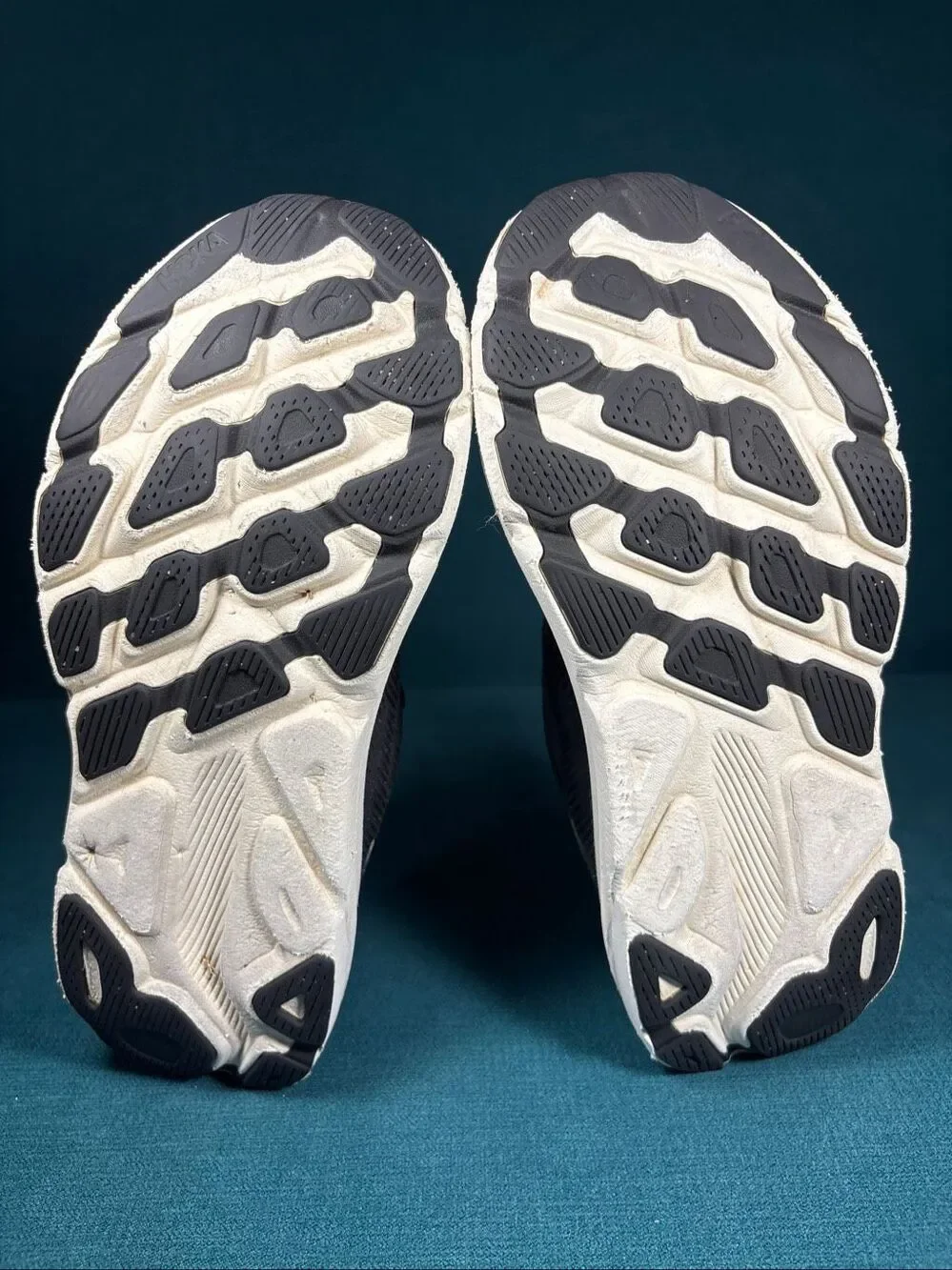 Hoka Clifton 9 Mens 8.5 D Black White Cushioned Running Shoes 1127895 BWHT